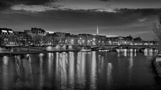 Paris   |   12  /  25    |